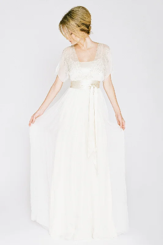 DC6500 Edwardian Inspired Wedding Dress